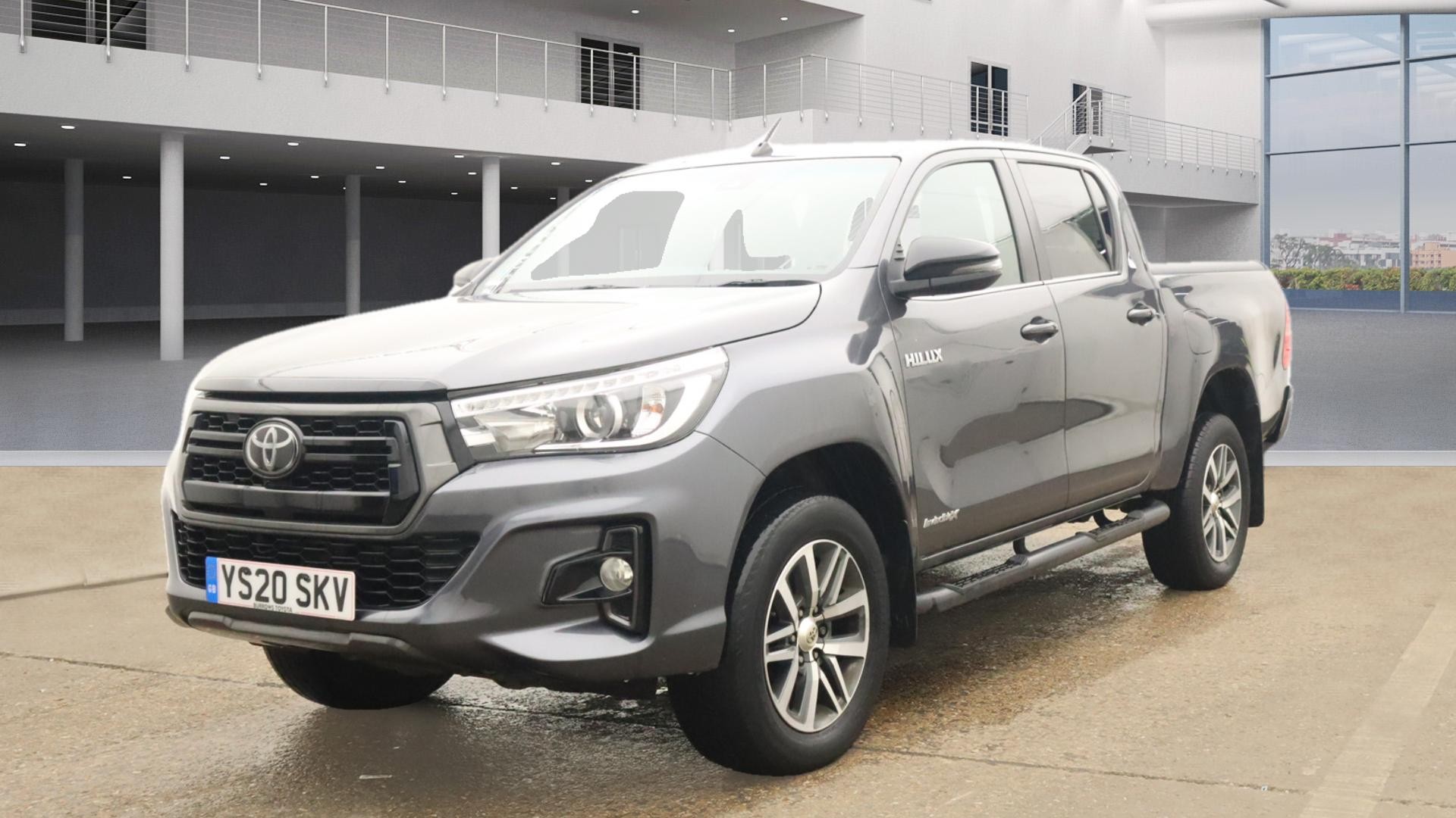 TOYOTA Hilux